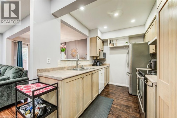 Photo 3 at 120 DUDHOPE Avenue 20, Cambridge