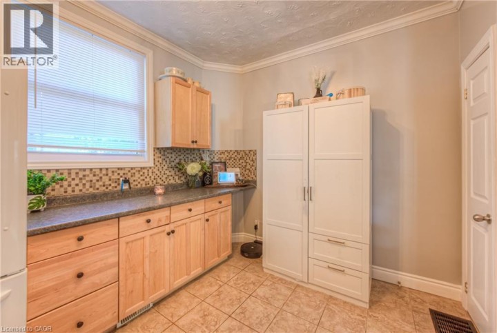 Photo 11 at 83 Bond Street, Cambridge