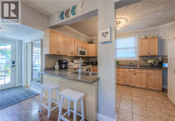 Photo 9 at 83 Bond Street, Cambridge