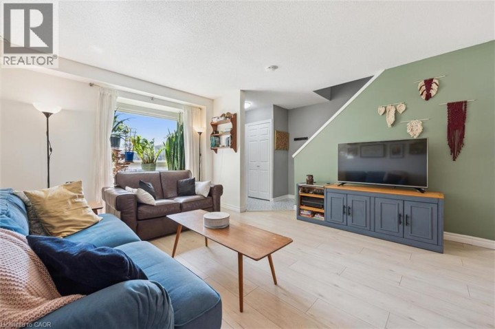 Photo 4 at 392 SPRINGBANK Avenue 6, Woodstock