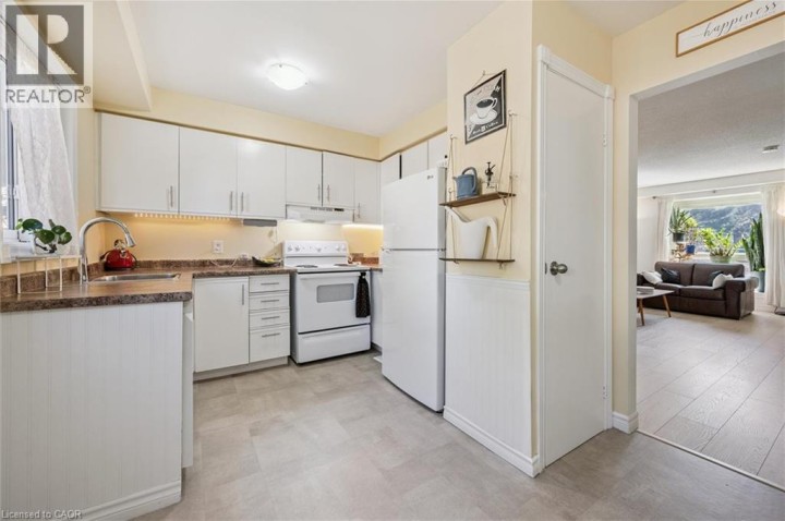 Photo 7 at 392 SPRINGBANK Avenue 6, Woodstock