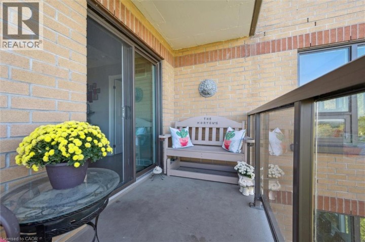 Photo 34 at 237 KING Street W 703, Cambridge