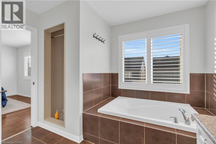 Photo 25 at 36 Beattie Crescent, Cambridge