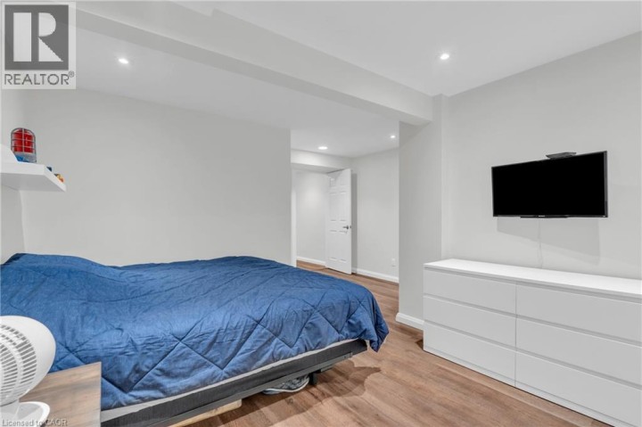 Photo 39 at 36 Beattie Crescent, Cambridge