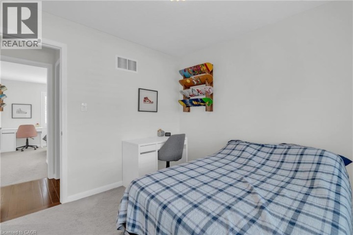 Photo 32 at 36 Beattie Crescent, Cambridge