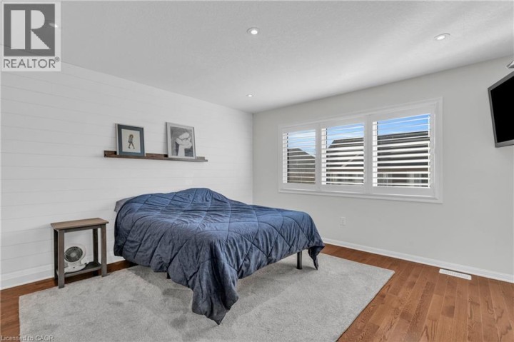 Photo 21 at 36 Beattie Crescent, Cambridge