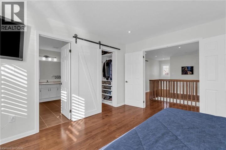 Photo 23 at 36 Beattie Crescent, Cambridge