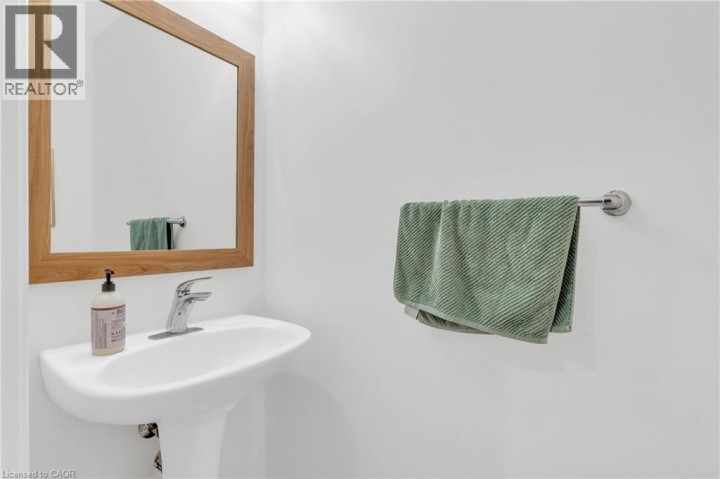 Photo 36 at 36 Beattie Crescent, Cambridge