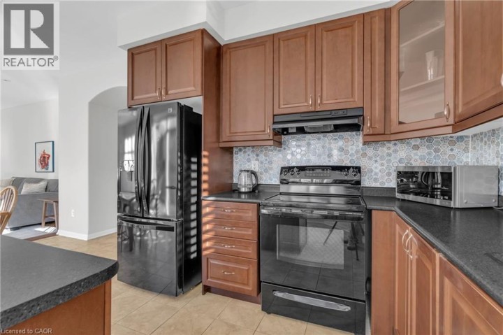 Photo 14 at 36 Beattie Crescent, Cambridge