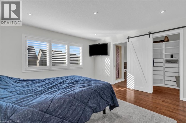 Photo 22 at 36 Beattie Crescent, Cambridge