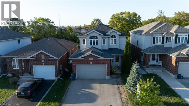 Photo 2 at 31 Broadoaks Drive, Cambridge