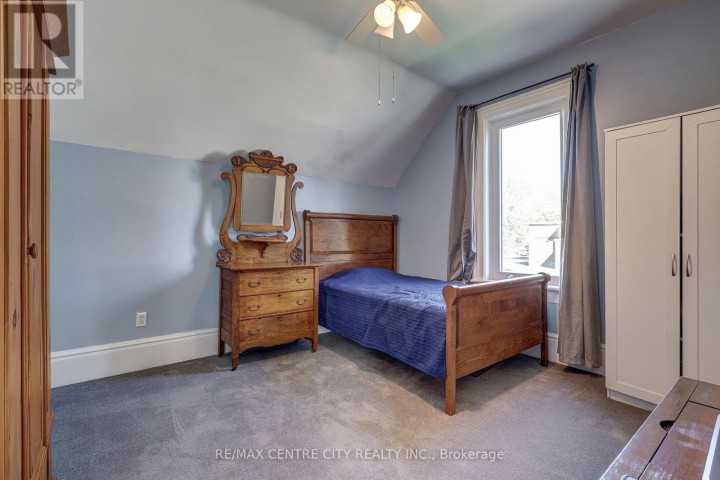 Photo 31 at 134 Wellington Street, St. Thomas