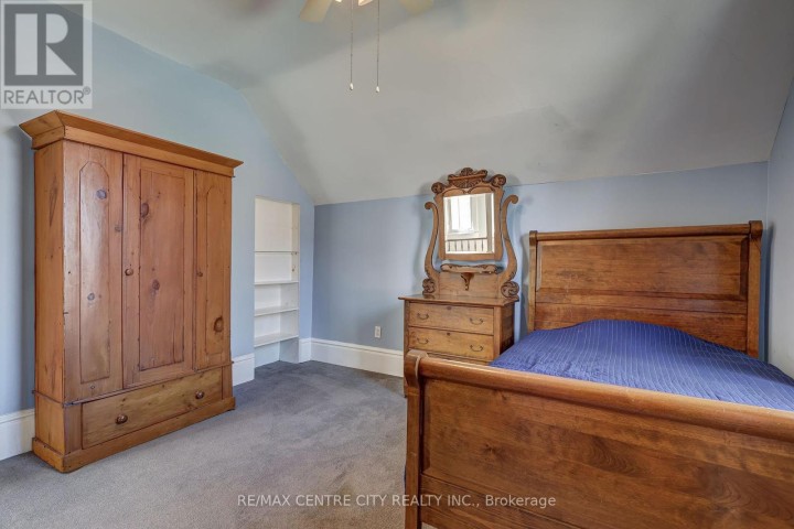 Photo 32 at 134 Wellington Street, St. Thomas