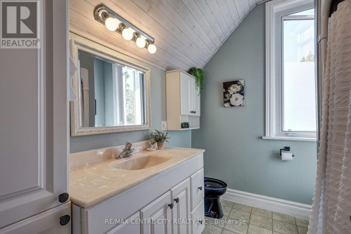 Photo 35 at 134 Wellington Street, St. Thomas