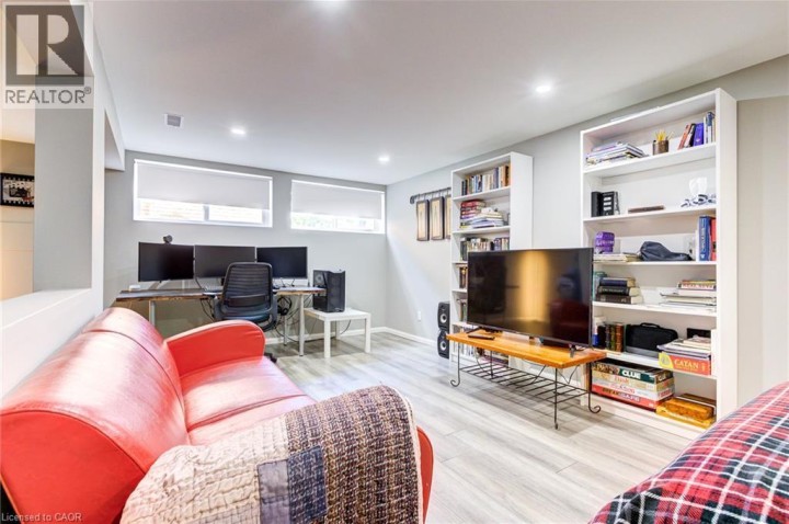 Photo 35 at 20 Taylor Crescent, Cambridge