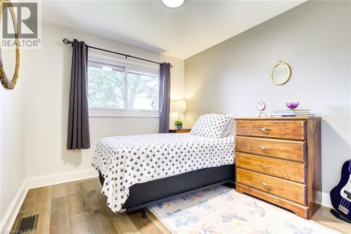 Photo 26 at 20 Taylor Crescent, Cambridge