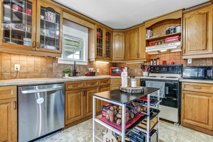 Photo 2 at 87 Vienna Road, Tillsonburg Photo 2 at 87 Vienna Road, Tillsonburg