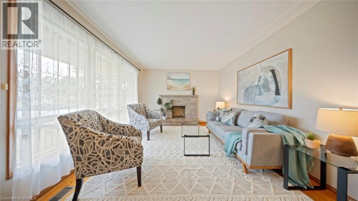 Photo 5 at 25 Kensington Avenue, Brantford