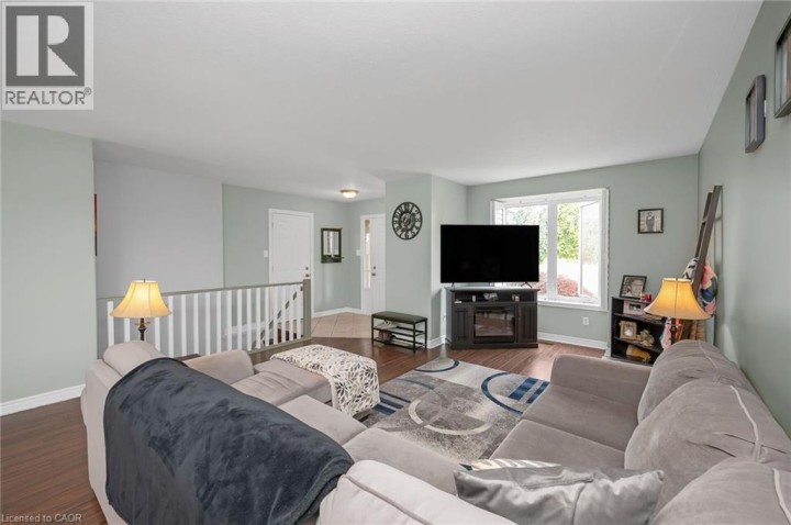 Photo 9 at 307 BRANT COUNTY Road 18, Brantford