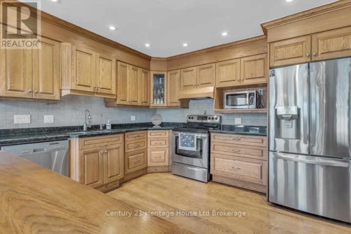 Photo 10 at 4 Demeyere Avenue, Tillsonburg Photo 10 at 4 Demeyere Avenue, Tillsonburg