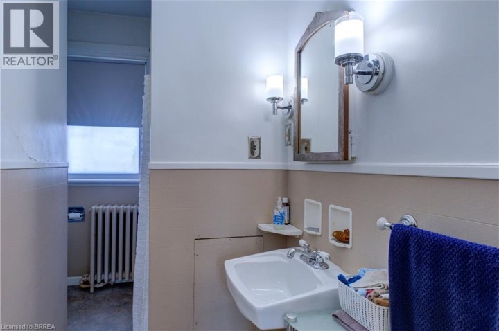 Photo 24 at 111 Erie Avenue, Brantford