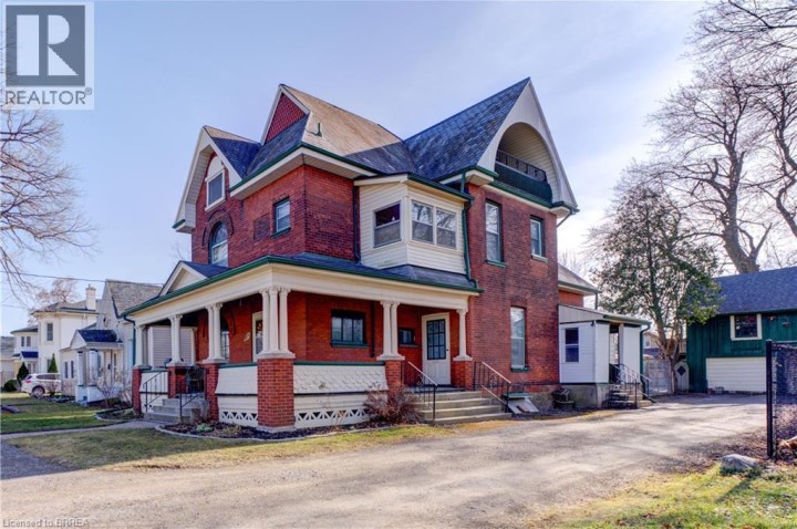 Photo 3 at 111 Erie Avenue, Brantford