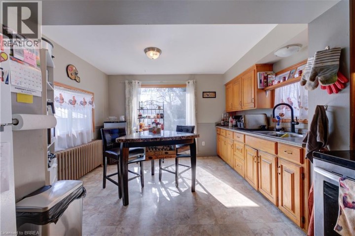 Photo 7 at 111 Erie Avenue, Brantford