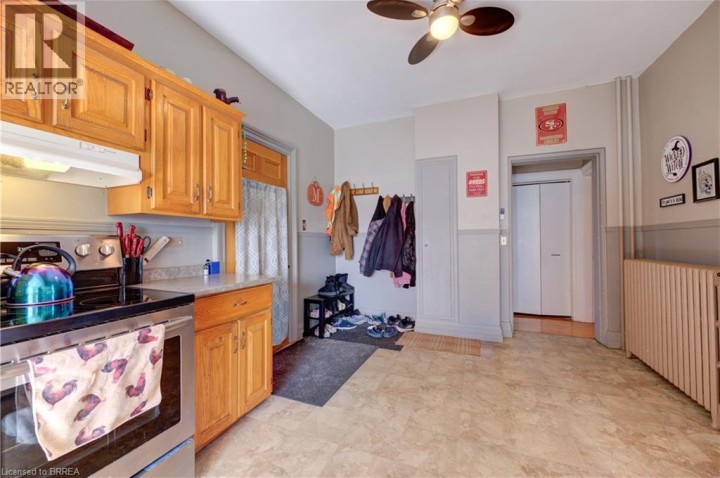 Photo 8 at 111 Erie Avenue, Brantford