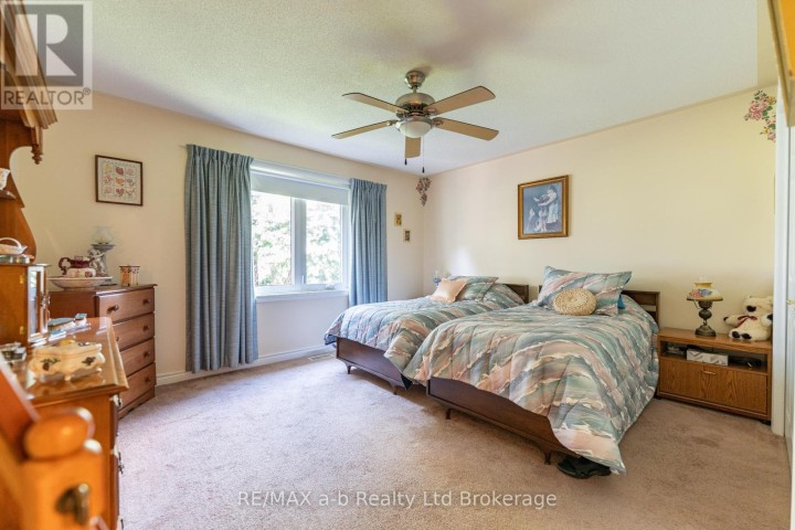 Photo 16 at 19 Brasher Drive, Tillsonburg Photo 16 at 19 Brasher Drive, Tillsonburg