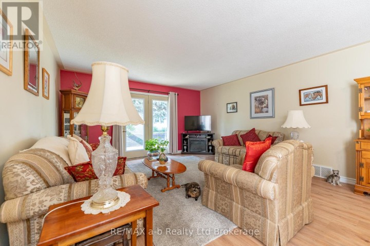 Photo 7 at 19 Brasher Drive, Tillsonburg Photo 7 at 19 Brasher Drive, Tillsonburg