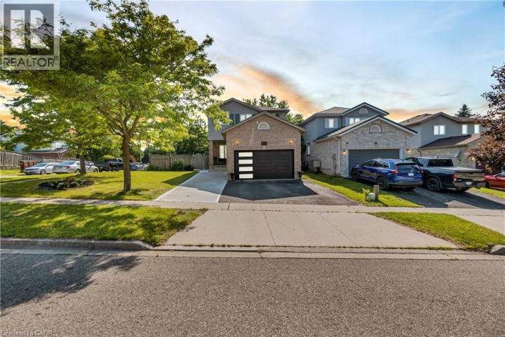 Photo 2 at 40 Alderson Drive, Cambridge