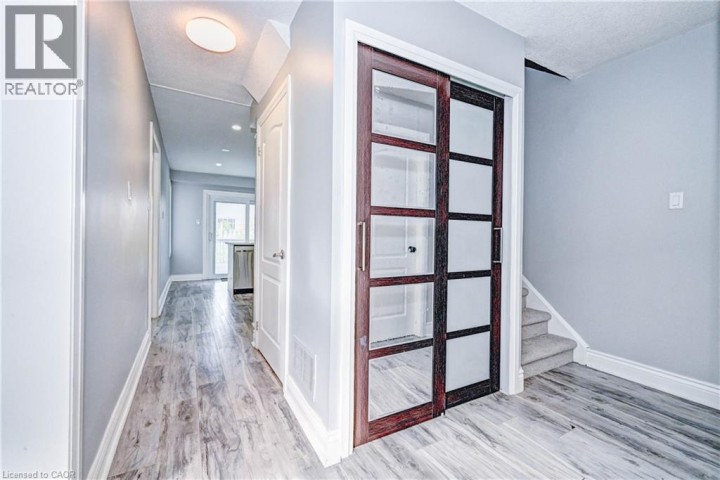 Photo 3 at 549 Burnett Avenue, Cambridge