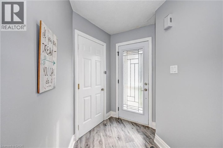 Photo 4 at 549 Burnett Avenue, Cambridge