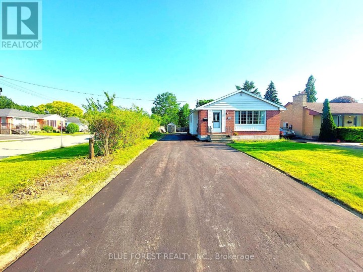 Photo 1 at 195 Myrtle Street, St. Thomas