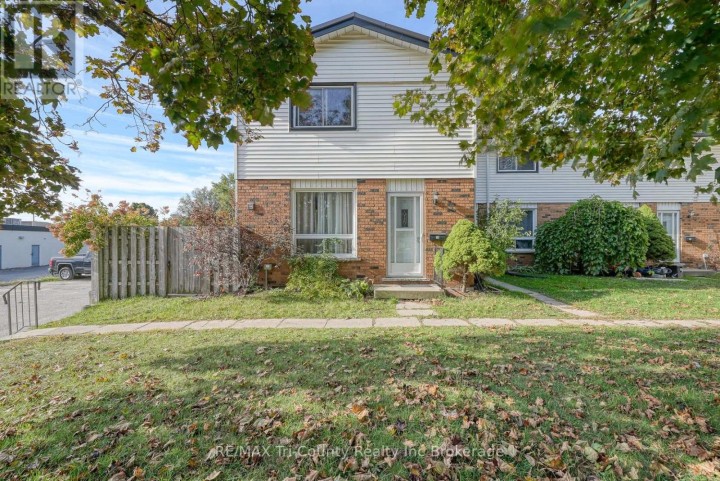 Photo 1 at 7 - 15 Devonshire Avenue, Tillsonburg Photo 1 at 7 - 15 Devonshire Avenue, Tillsonburg