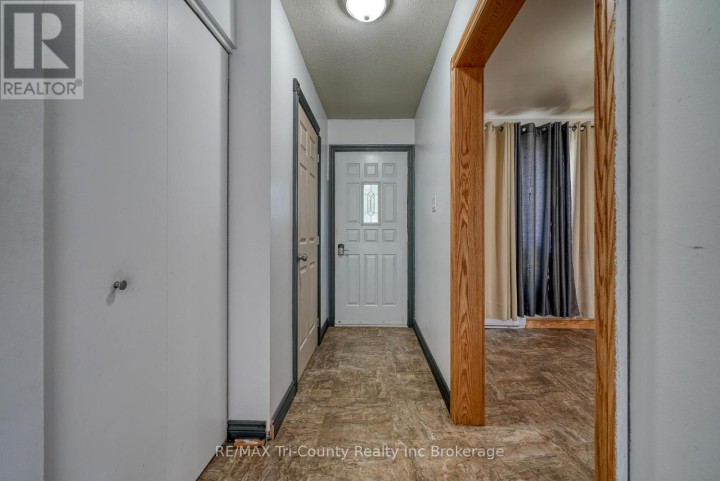 Photo 8 at 7 - 15 Devonshire Avenue, Tillsonburg Photo 8 at 7 - 15 Devonshire Avenue, Tillsonburg