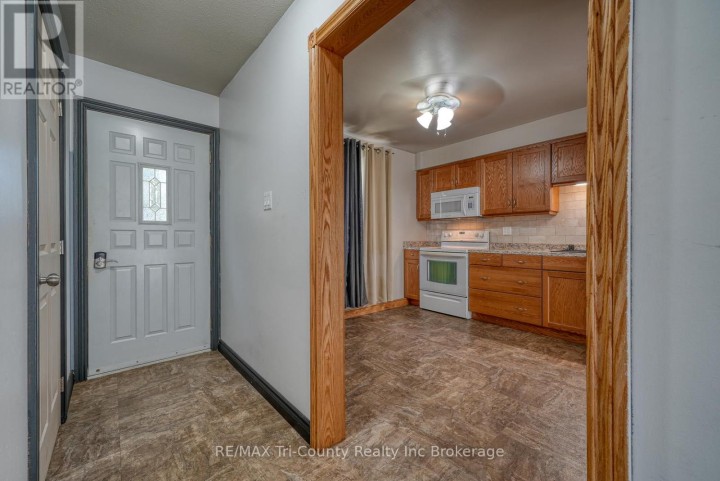 Photo 9 at 7 - 15 Devonshire Avenue, Tillsonburg Photo 9 at 7 - 15 Devonshire Avenue, Tillsonburg