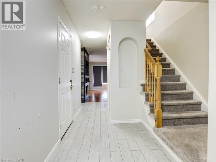 Photo 7 at 14 Chateau Crescent, Cambridge