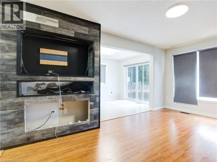 Photo 9 at 14 Chateau Crescent, Cambridge