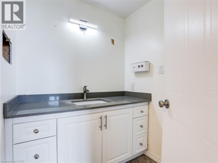 Photo 34 at 14 Chateau Crescent, Cambridge