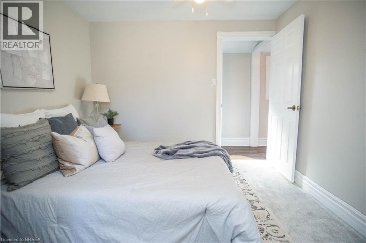 Photo 17 at 24 Avenue Road, Cambridge