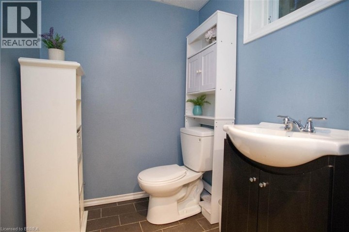 Photo 20 at 24 Avenue Road, Cambridge