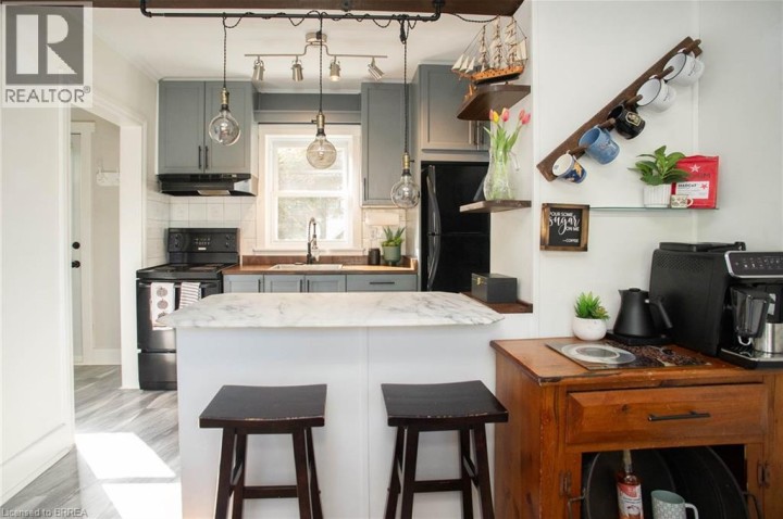 Photo 8 at 24 Avenue Road, Cambridge