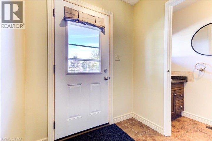 Photo 6 at 125 SEKURA Crescent 29, Cambridge