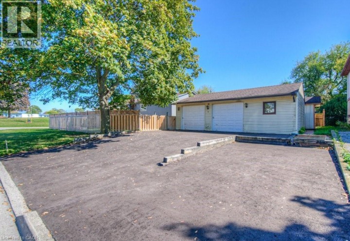 Photo 4 at 69 Bismark Drive, Cambridge