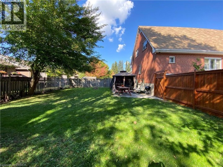 Photo 7 at 66 Rowanwood Avenue