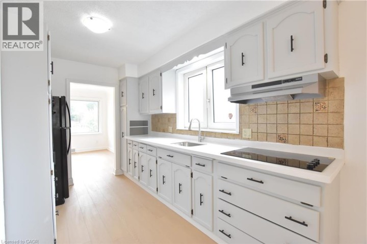 Photo 13 at 238 Lowther Street N, Cambridge