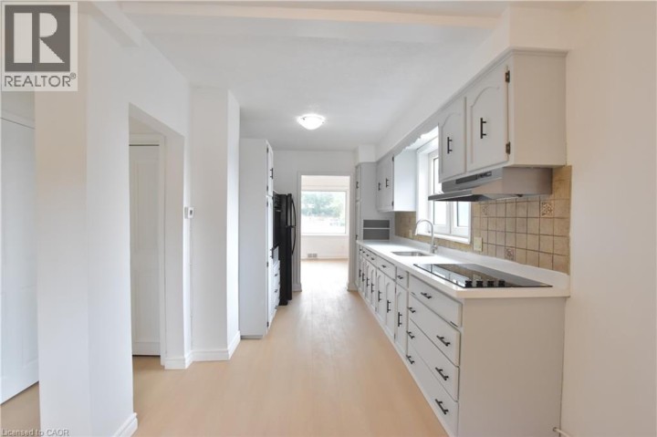 Photo 16 at 238 Lowther Street N, Cambridge