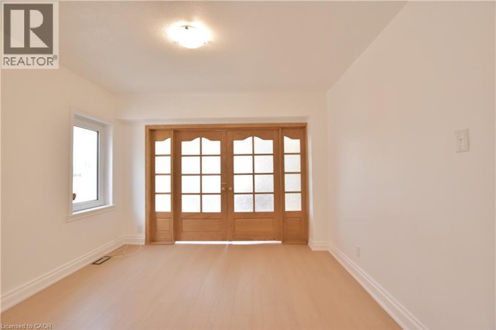 Photo 18 at 238 Lowther Street N, Cambridge