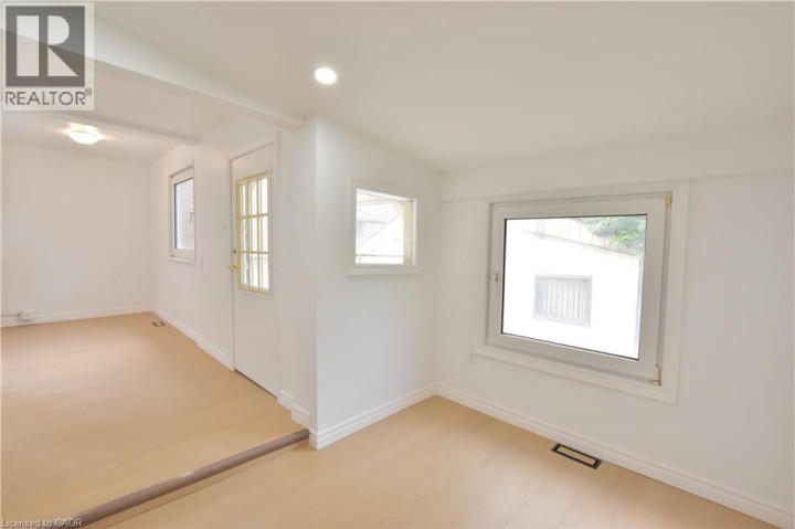 Photo 24 at 238 Lowther Street N, Cambridge